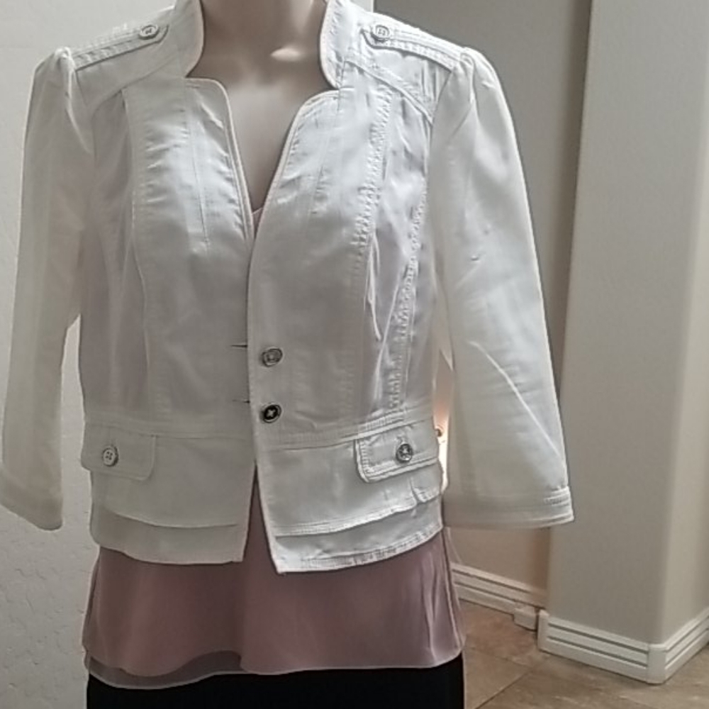 WHBM Cropped Jacket White
